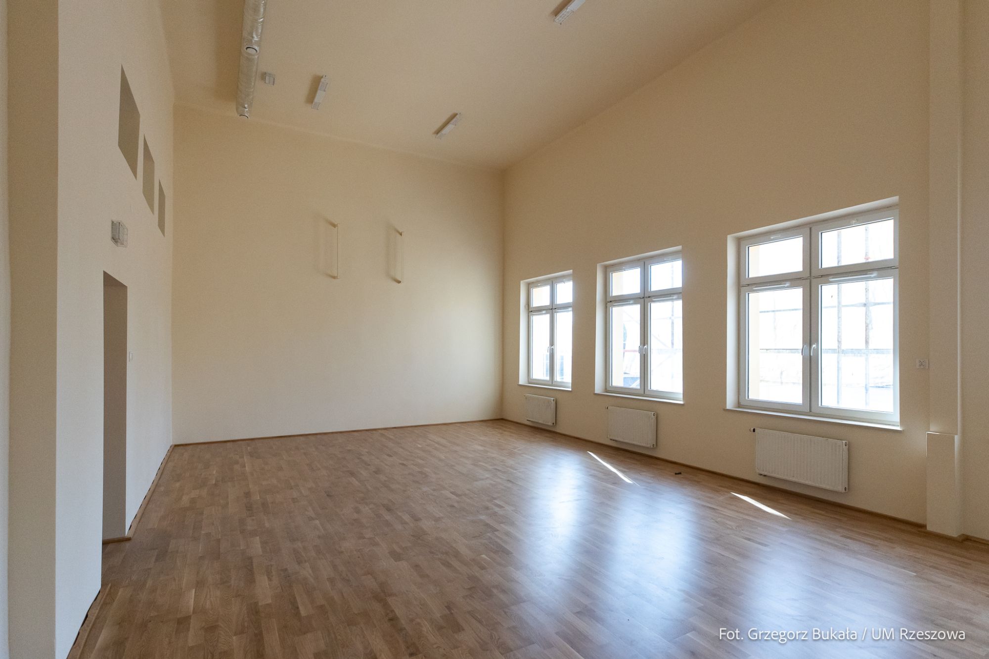 zdjęcie z modernizacji budynku III Liceum Ogołnokształcącego w Rzeszowie, fot. Grzegorz Bukała, Urząd Miasta Rzeszowa